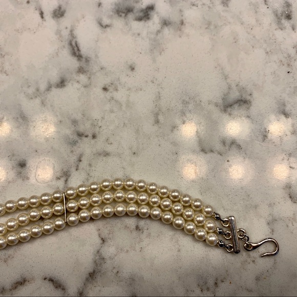 Designer fashion jewelry pearl choker - Picture 5 of 5